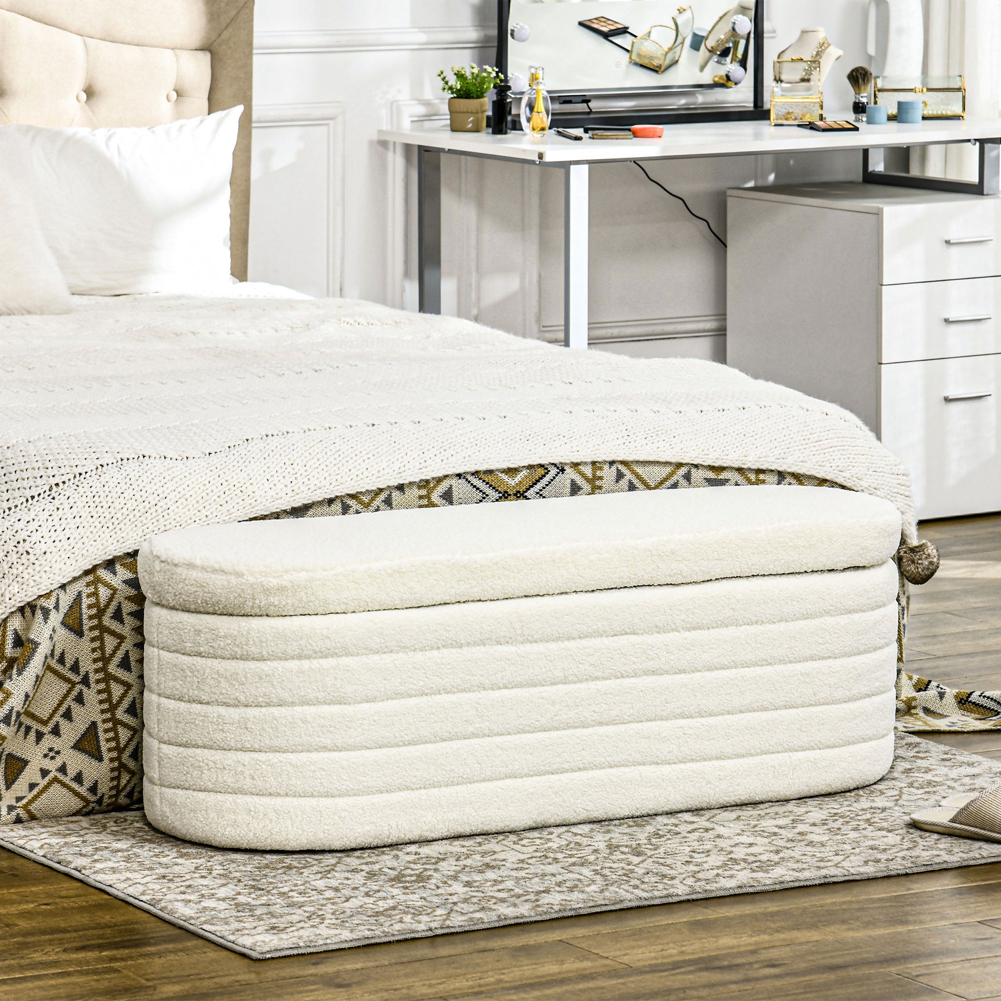 Upholstered Ottoman Bench with Storage, Teddy Fleece Look, Bed Bench with Wooden Legs, Chest Bench for Bedroom, Living Room, Hallway, 116 x 41 x 40.5 cm Cream White