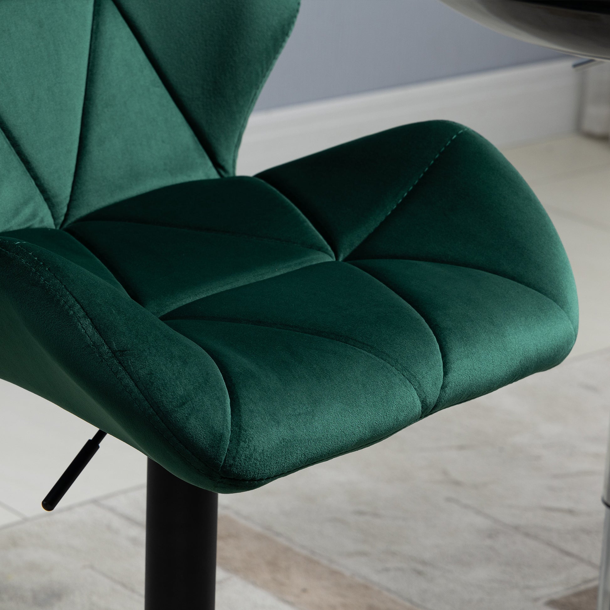 Set of 2 Bar Stools, Adjustable Height with Metal Base and Velvet Seat, Modern Stools with Backrest and Footrest, 46x48x83-104cm, Green