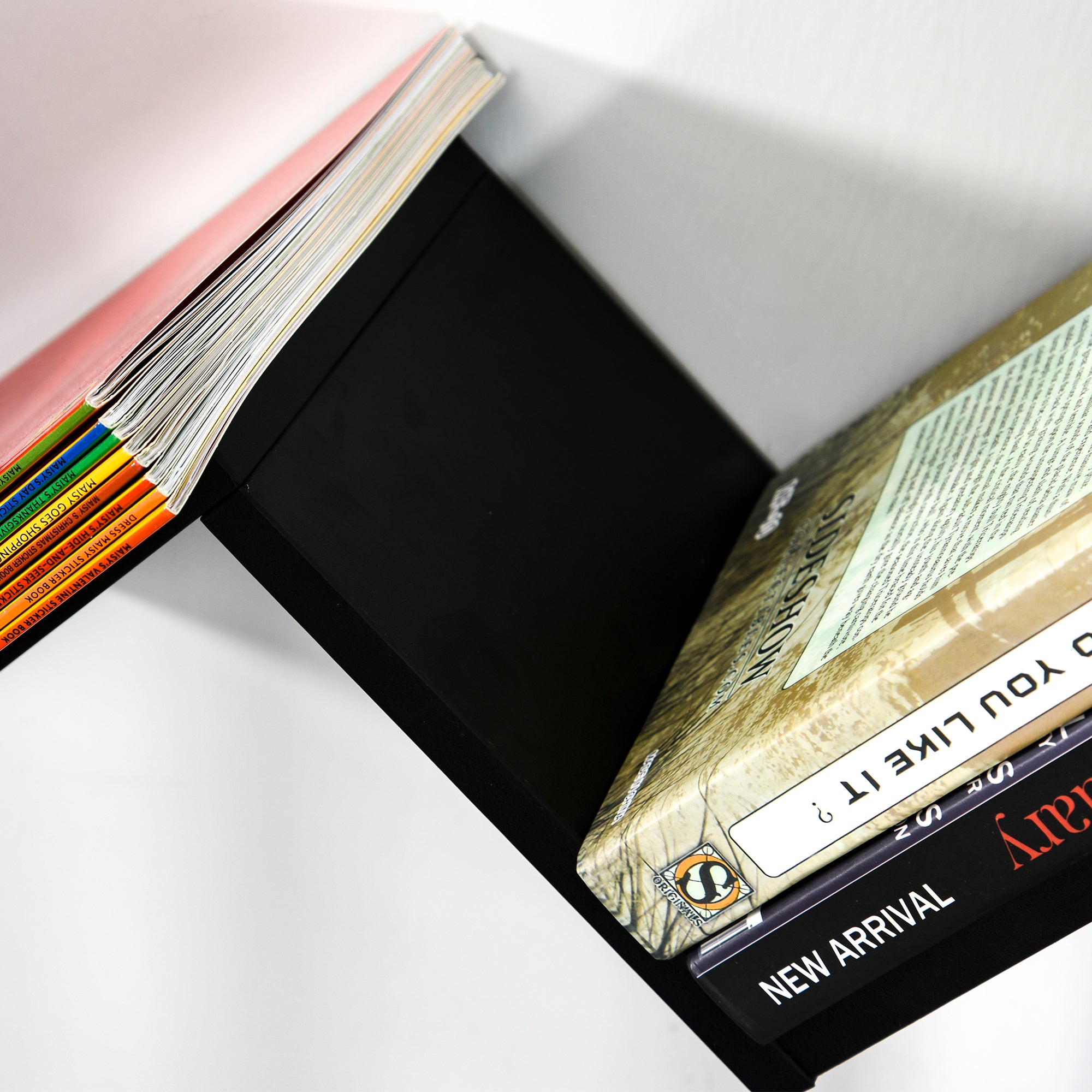 Floating Wall Shelves - Contemporary V-shaped Design - Mounting Kit Included - Black Particle Boards