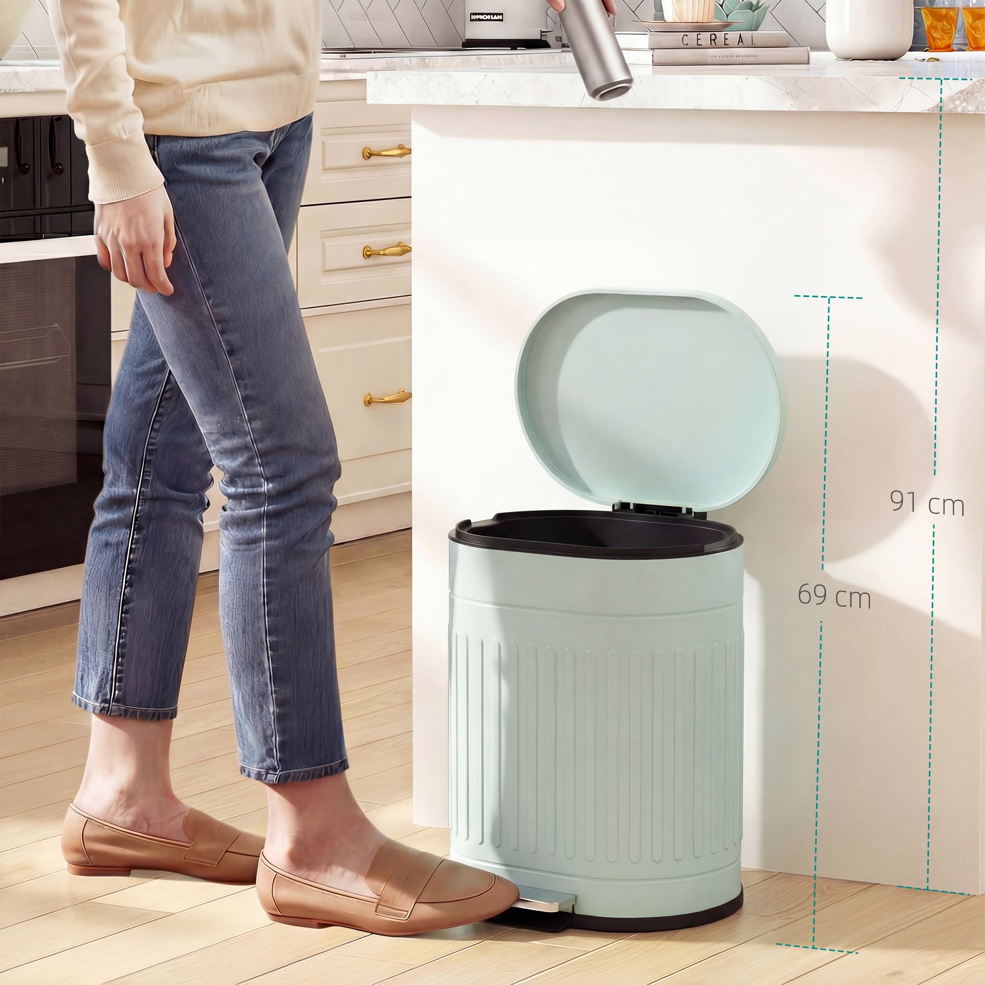20 L Step Trash Can with Lid & Foot Pedal — Removable Inner Bin, Soft-Close — Green, 36.5 x 31.2 x 45 cm