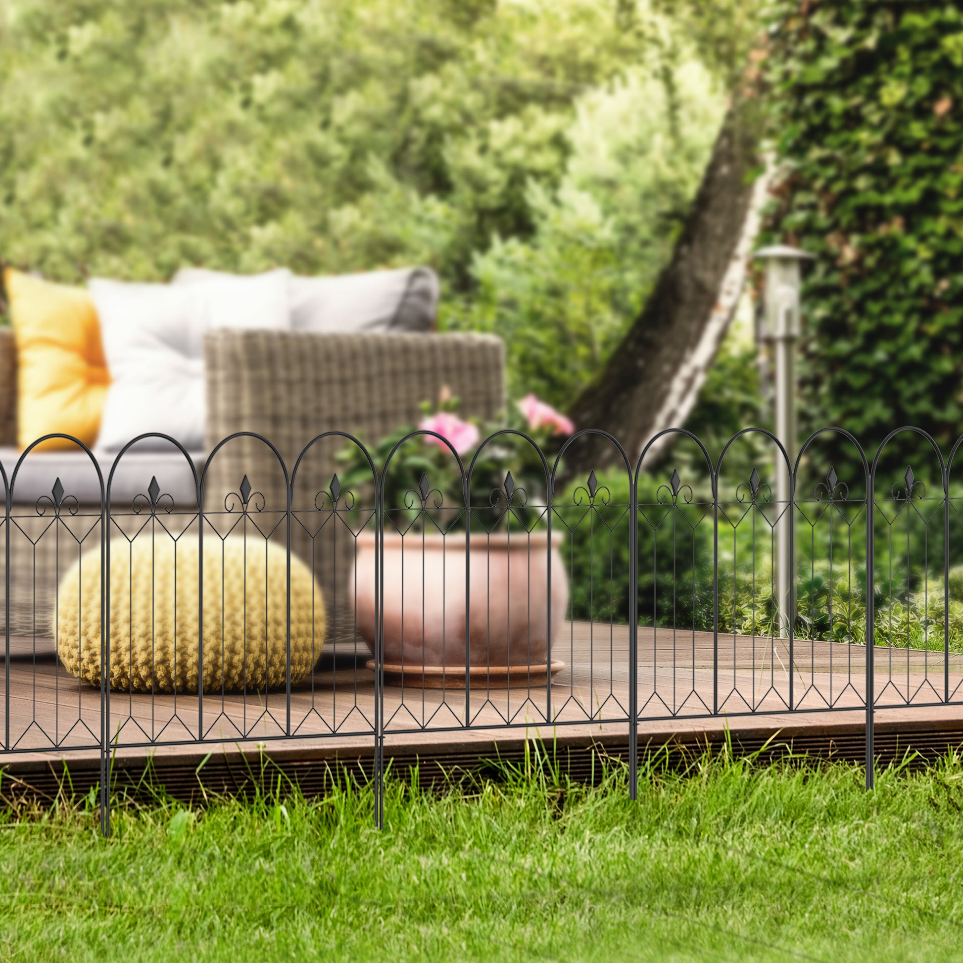 Garden Fences 305x79.5 cm Set of 5 Decorative Metal Garden Fences Freely Combined Animal Barrier for Patio Lawn Black