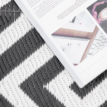 Outdoor Mat, Plastic Rug with Double-Sided Design, Water-Resistant Balcony Rug, for Patio, Camping, Black+White, 121 x 182 cm