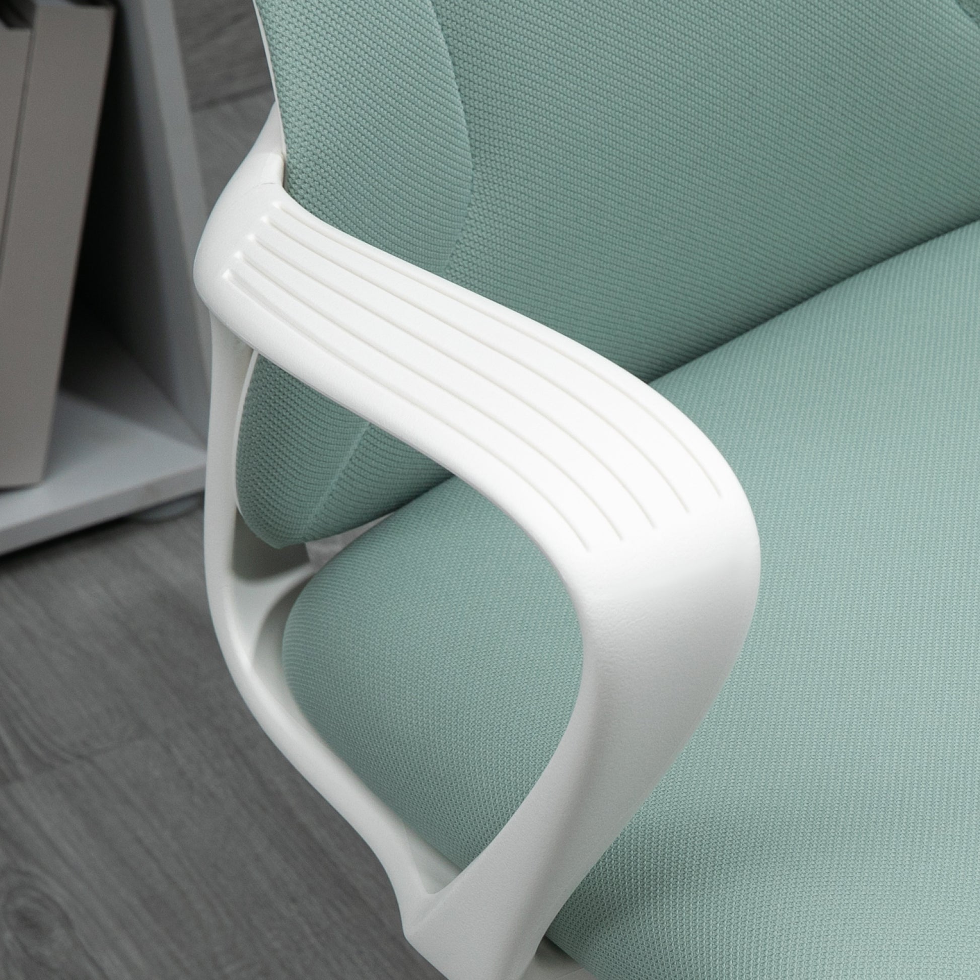 Swivel Office Chair Youth Desk Chair with Adjustable Height Tilt Function Armrests and High Back 62x56x110-119.5 cm Green