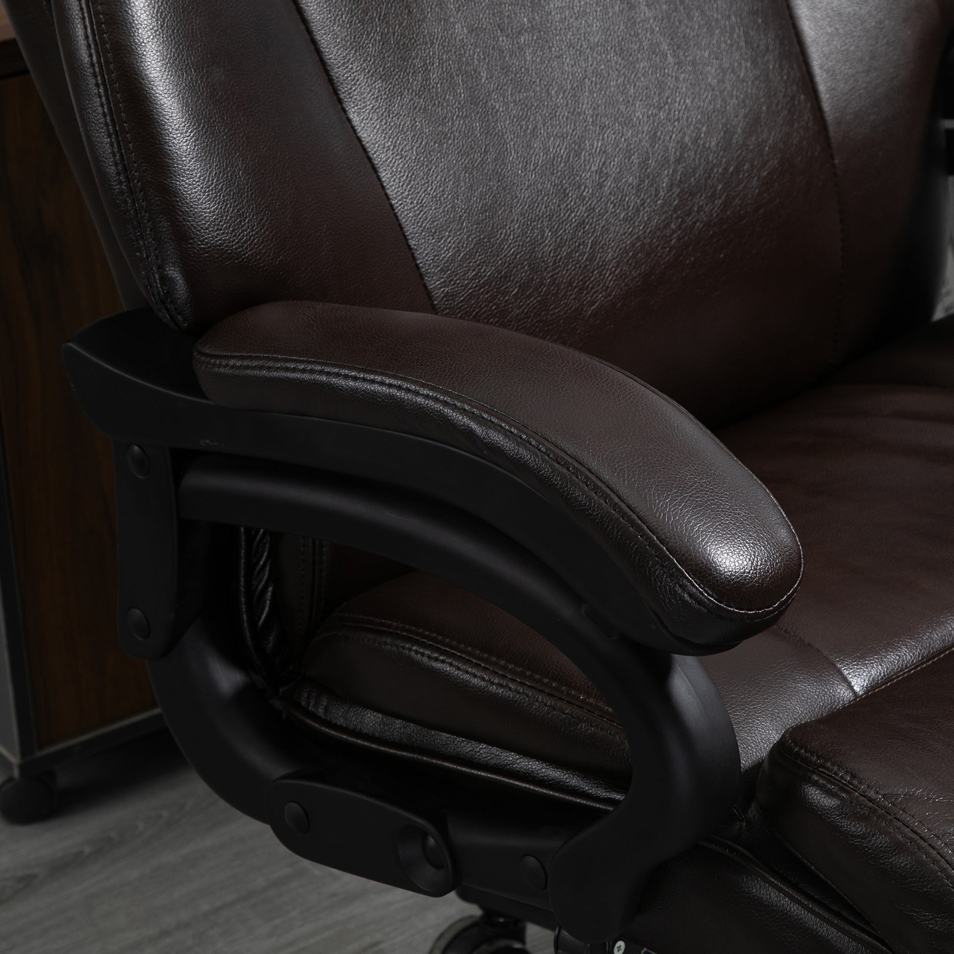 Office Chair Executive Gaming Chair Swivel Chair Rocking Function Thick Padding 180 kg Capacity Ergonomic Design Height Adjustable Faux Leather Brown 72x83x114-122 cm