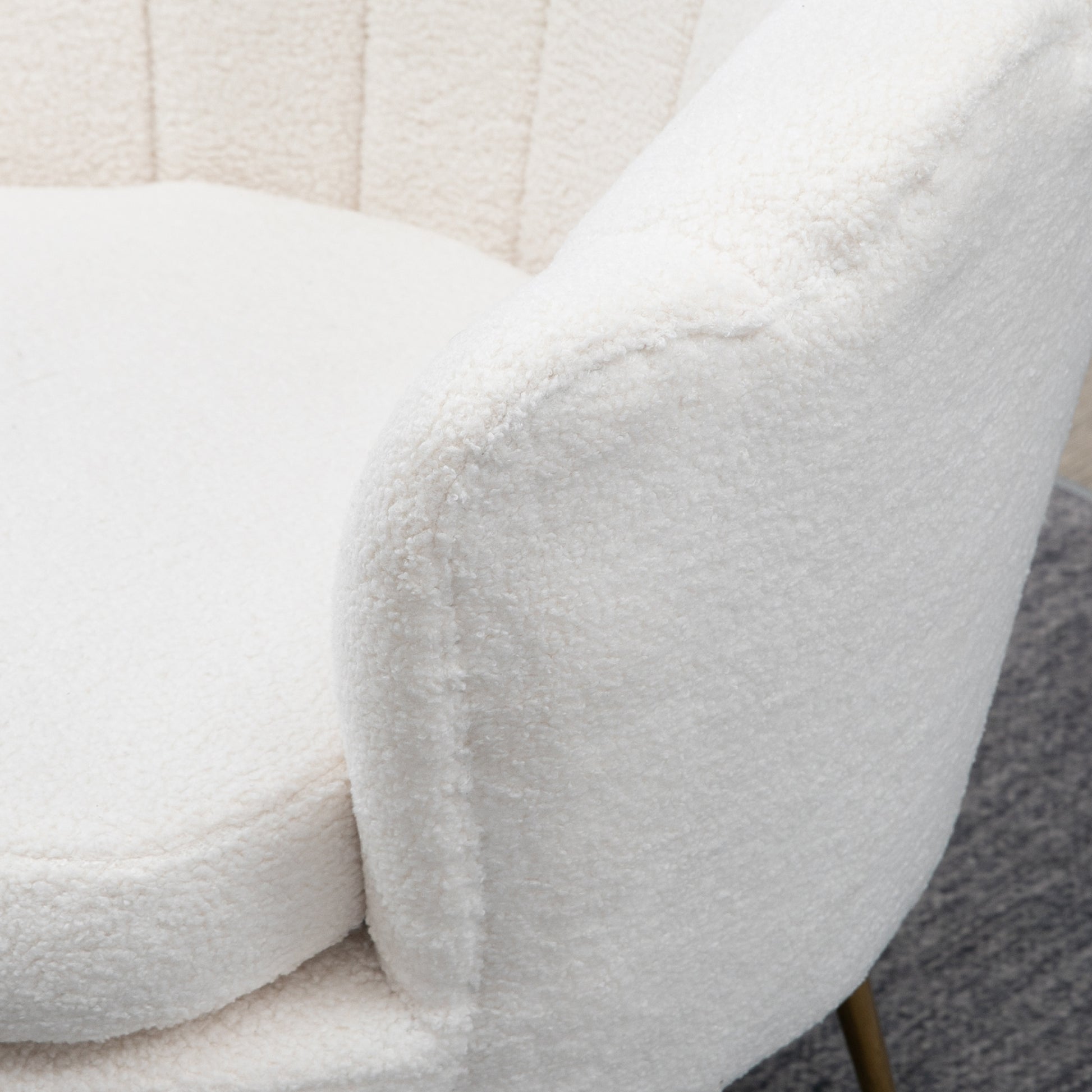 Shell-Shaped Upholstered Armchair, Relax Armchair with Metal Legs, Makeup Chair with Fleece Optics, for Bedroom Living Room, White