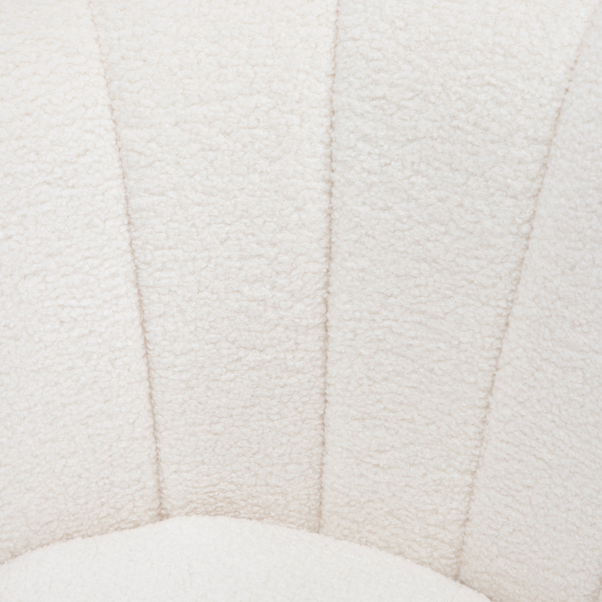 Shell-Shaped Upholstered Armchair, Relax Armchair with Metal Legs, Makeup Chair with Fleece Optics, for Bedroom Living Room, White