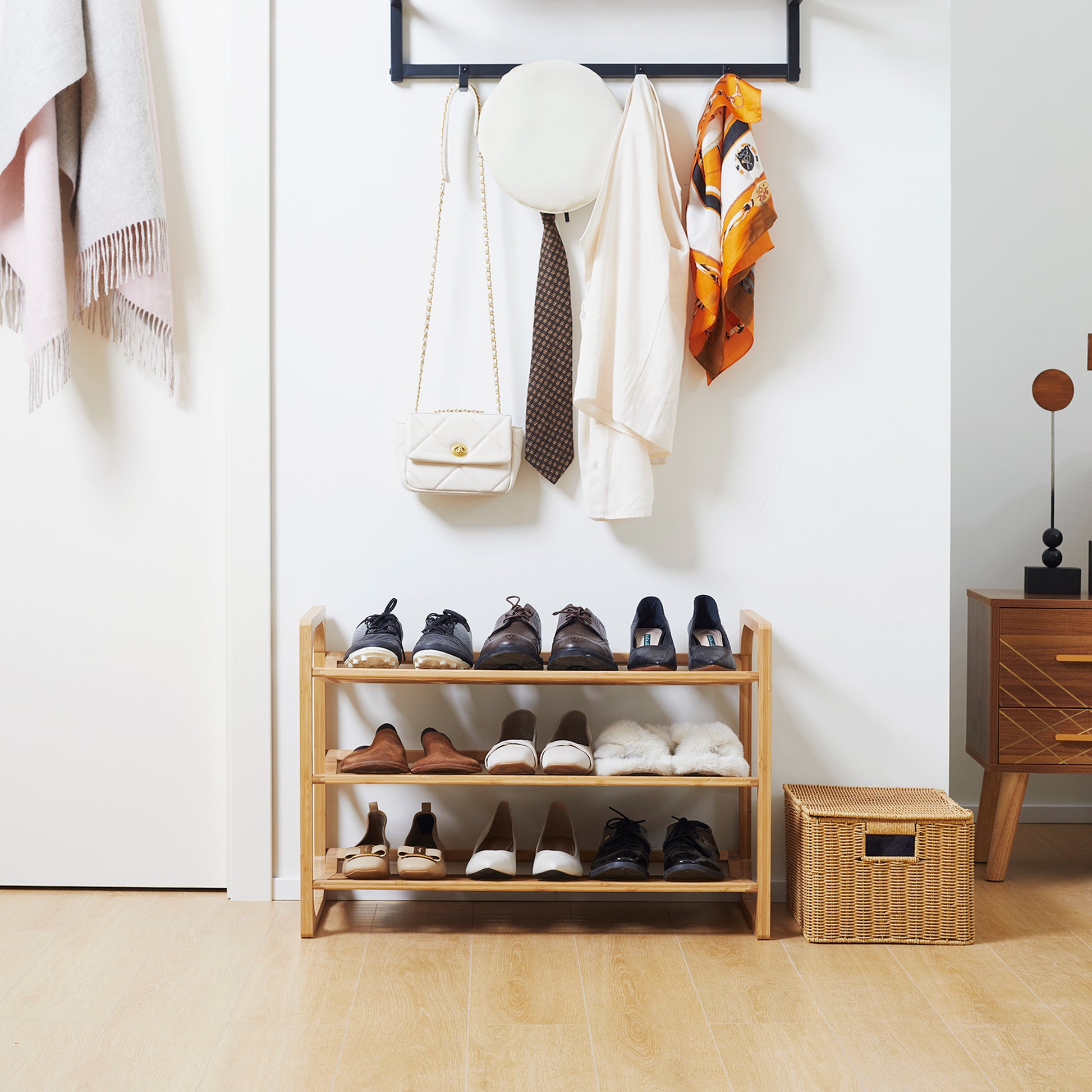 Shoe Rack, Shoe Stand with 3 Levels made of Bamboo, for max. 9 pairs of shoes, Shoe Rack with handle for entrance, bedroom, 76 x 33 x 51 cm, Natural