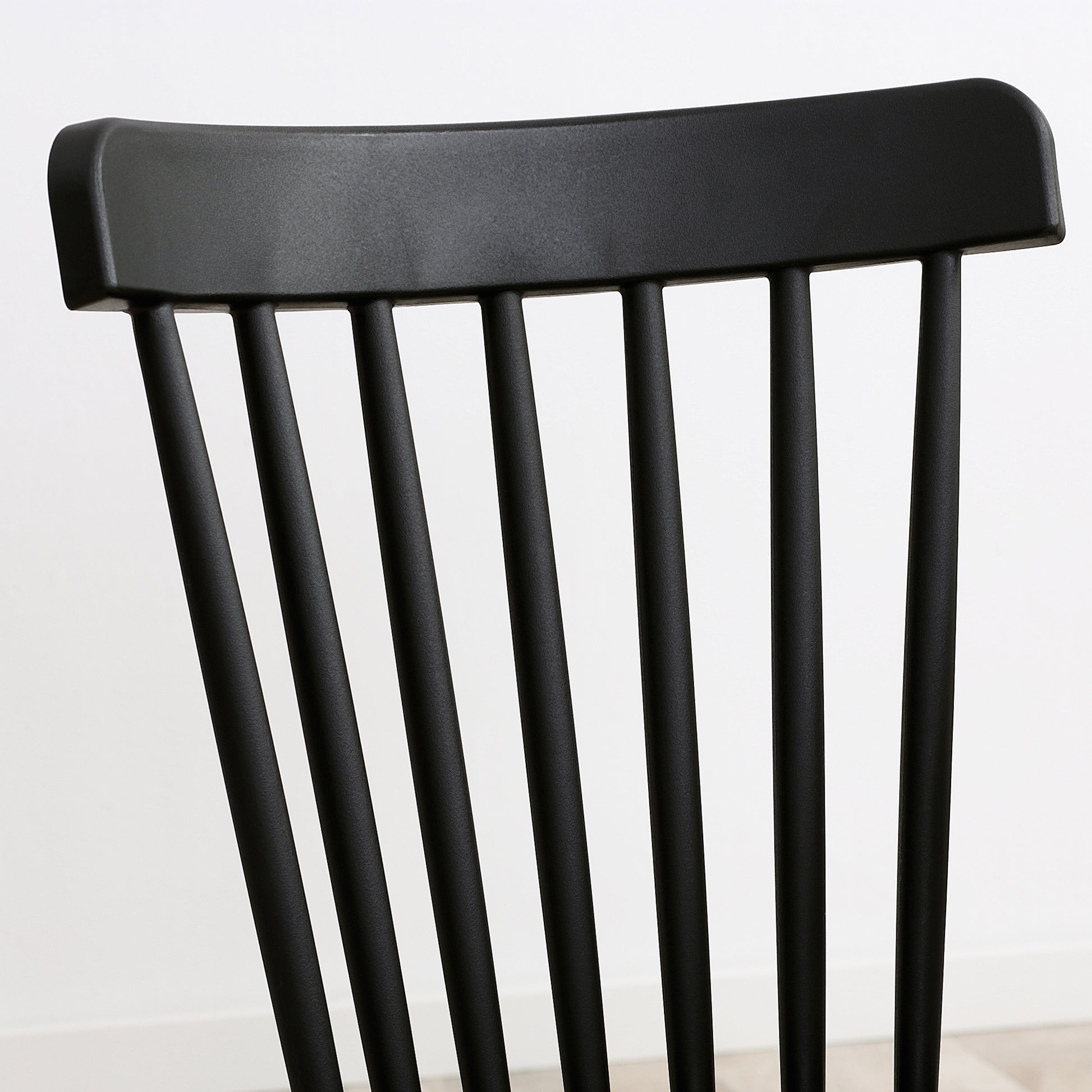 Set of 4 Nordic Style Dining Chairs Kitchen Chairs with High Back Polypropylene Seat and Beech Wood Legs Load 120 kg 48x52.5x83 cm Black