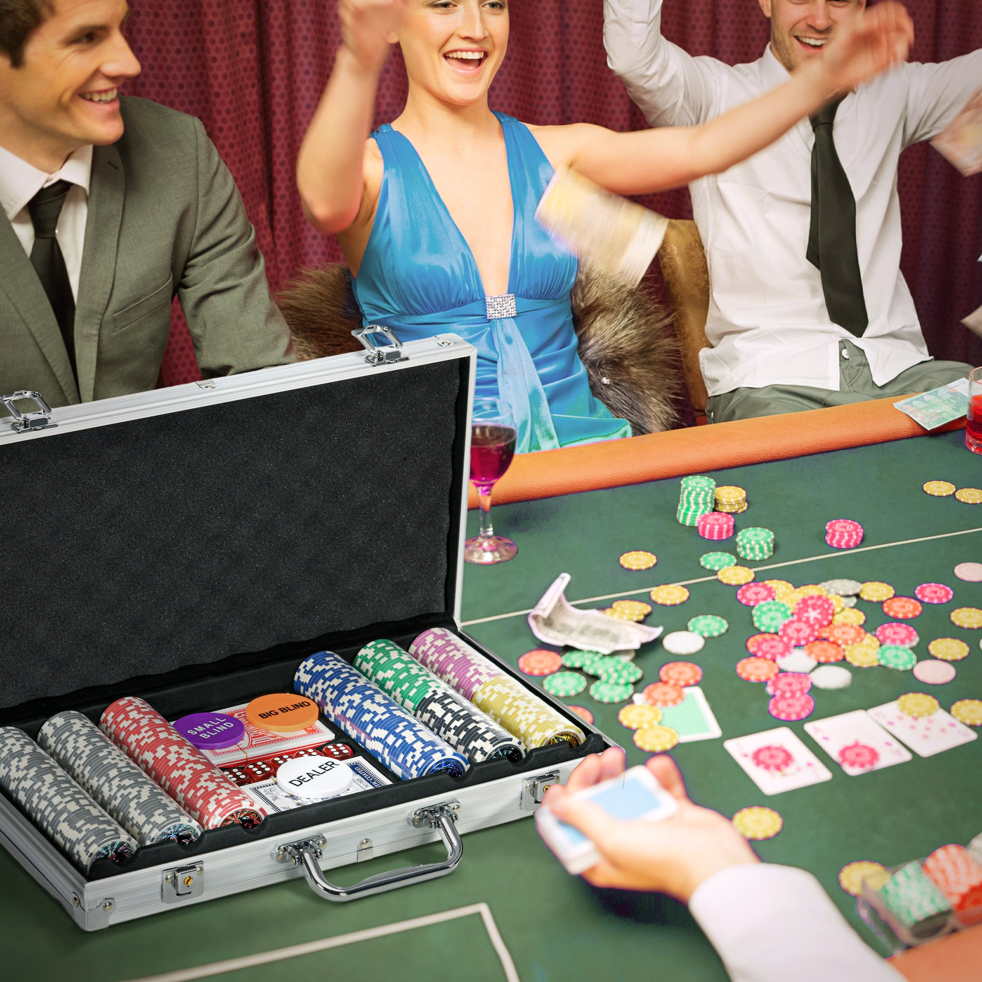SPORTNOW Poker Chip Set Complete Poker Case, lockable, with 500 chips 5 dice 2 Decks of Cards 3 Buttons 1 Felt Mat + 2 keys Aluminum