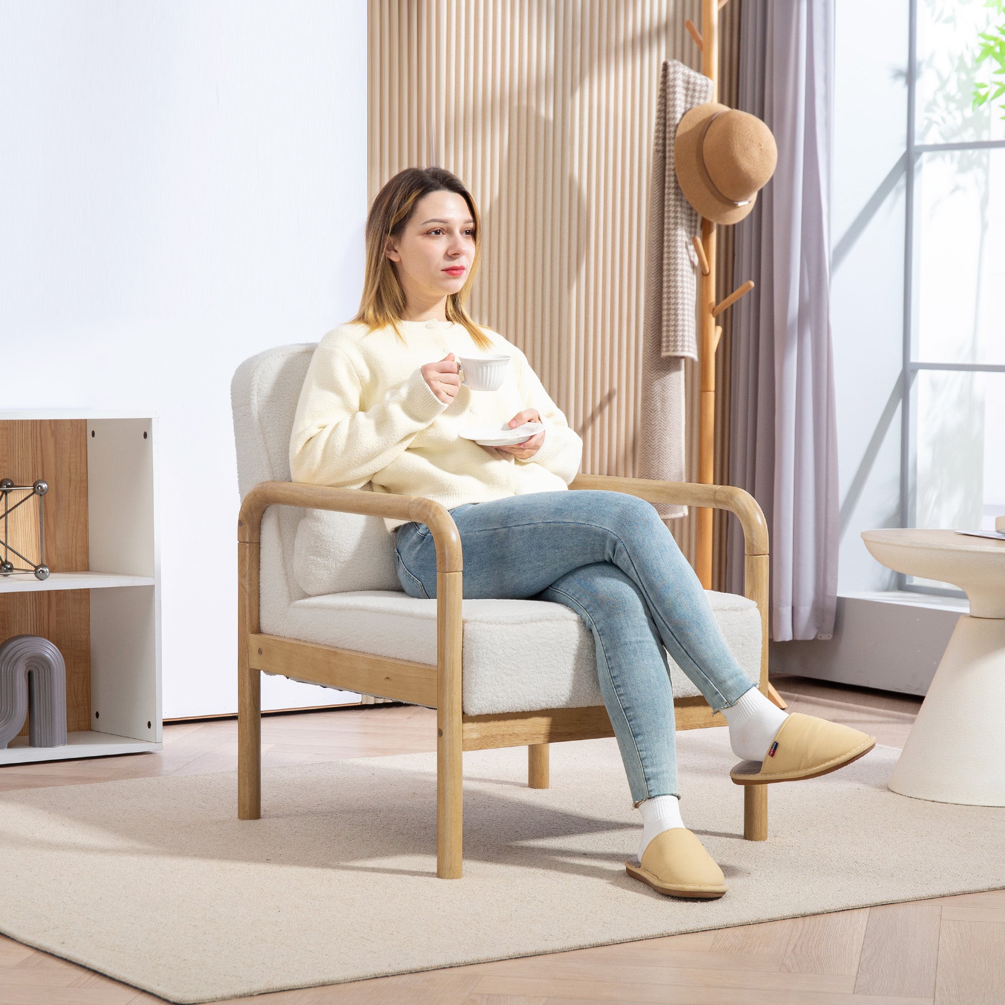 Armchair Living Room Lounge Chair with Armrests, Wooden Legs, Large and Thick Seat, Reading Chair with Throw Pillow, Bouclé Look, Upholstered Chair for Bedroom White