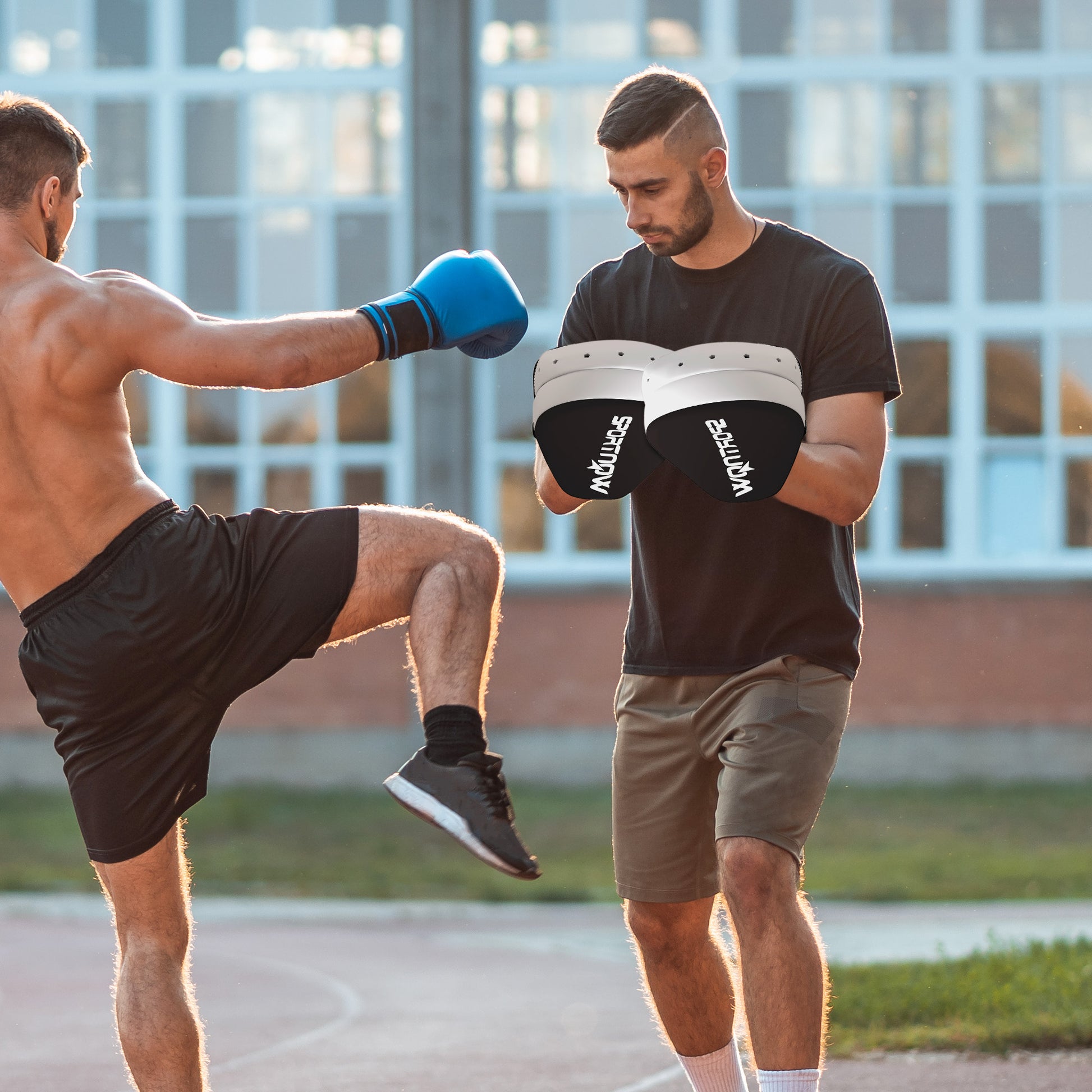 SPORTNOW Boxing Focus Mitts, Boxing Gloves, for Boxing Training, with Finger Cover, Strike Shields for Muay Thai, Kickboxing, Martial Arts, MMA, White
