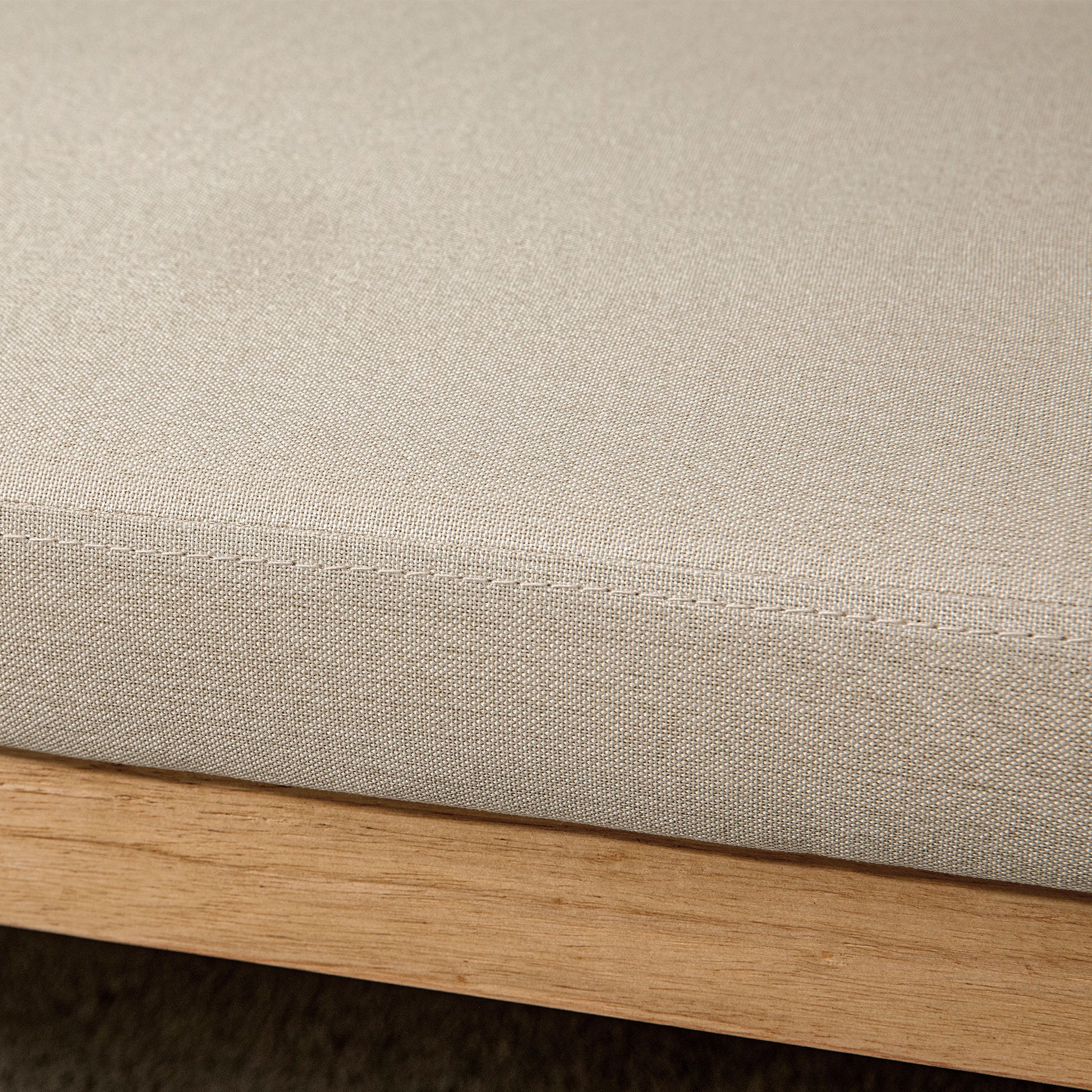 End of Bed Bench, Entryway Bench, Rattan Armrests and Solid Wood Frame, Linen-Effect Upholstered Seat, End of Bed for Bedroom, Living Room, Modern Design, Cream