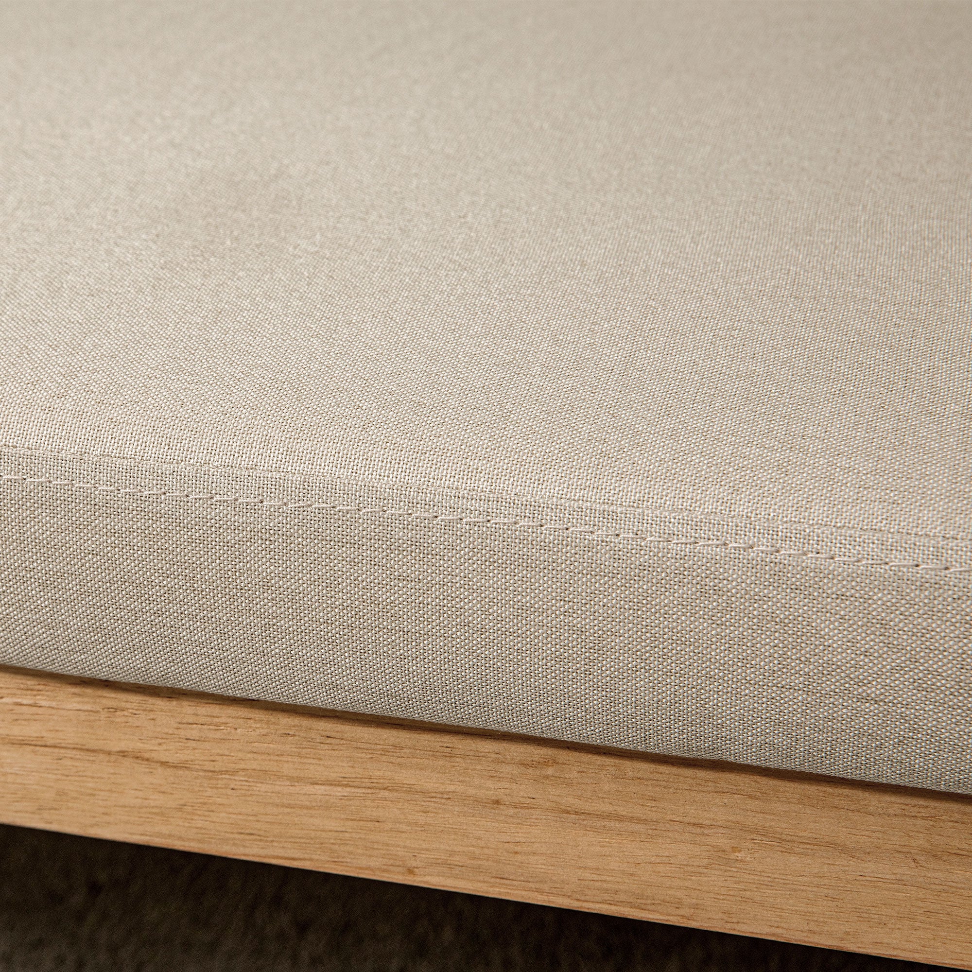 End of Bed Bench, Entryway Bench, Rattan Armrests and Solid Wood Frame, Linen-Effect Upholstered Seat, End of Bed for Bedroom, Living Room, Modern Design, Cream