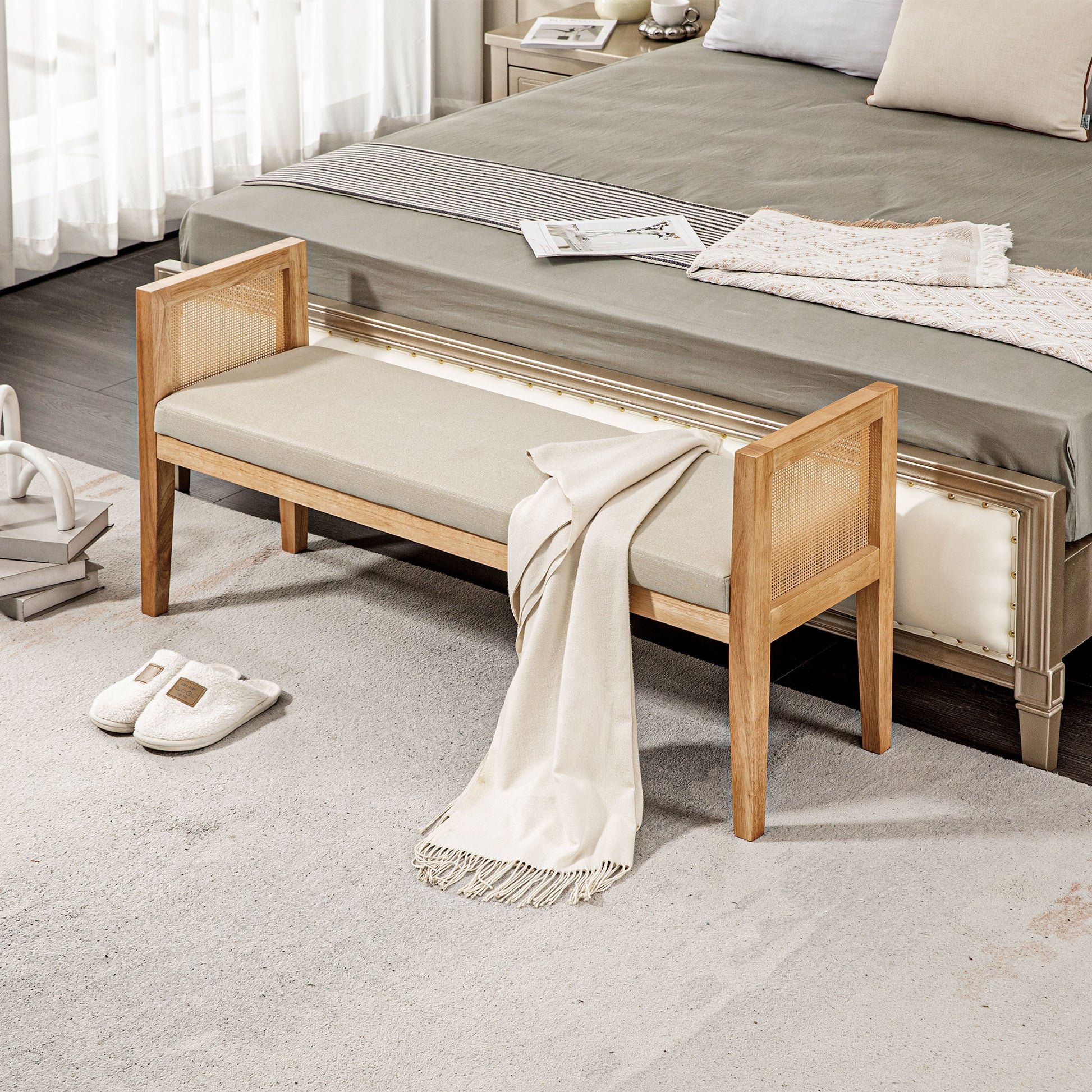 End of Bed Bench, Entryway Bench, Rattan Armrests and Solid Wood Frame, Linen-Effect Upholstered Seat, End of Bed for Bedroom, Living Room, Modern Design, Cream