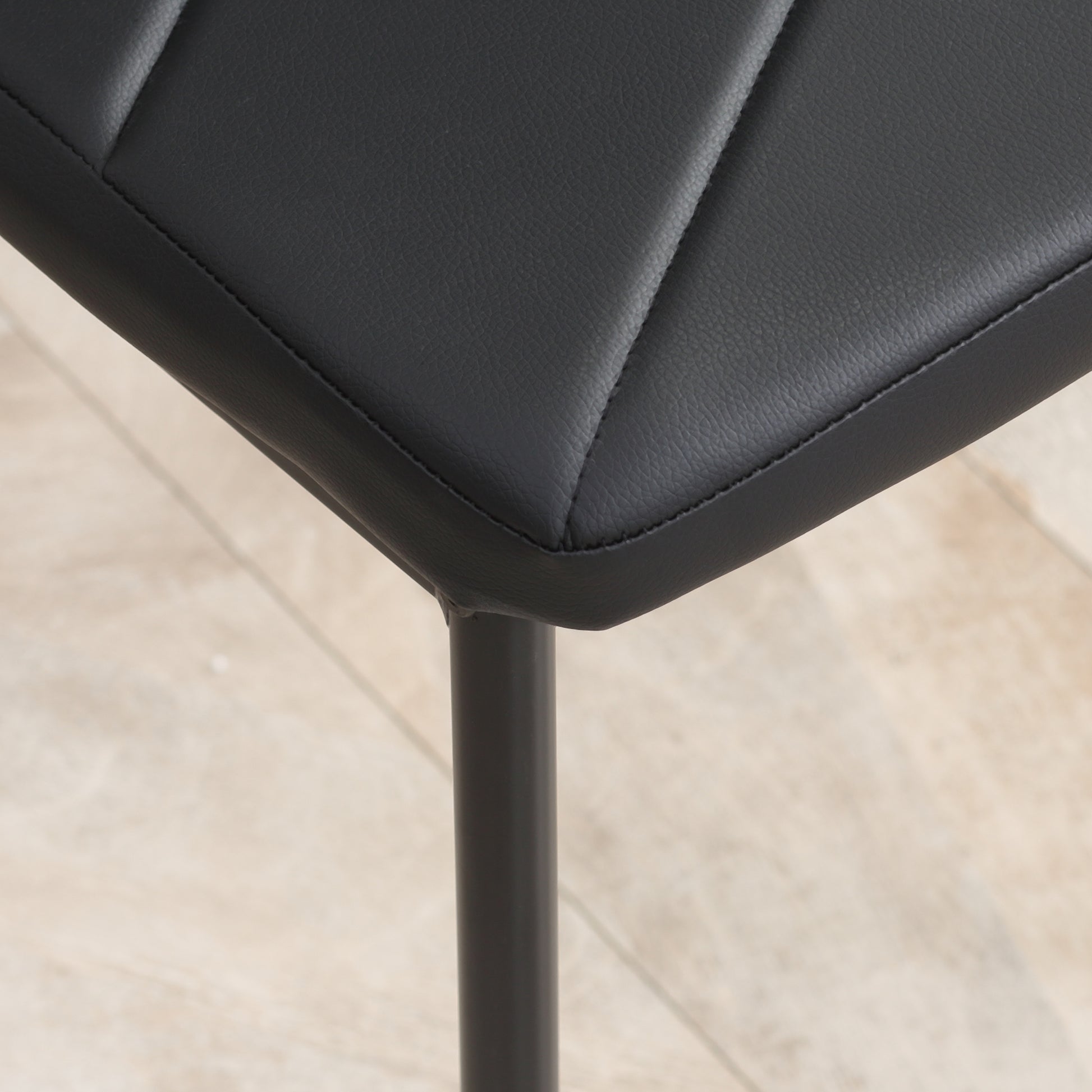 Set of 2 Upholstered Dining Chairs with High Back, Kitchen Chairs in Faux Leather Diamond Stitching with Non-Slip Feet and Steel Legs for Dining Room, 41x50x97 cm, Black
