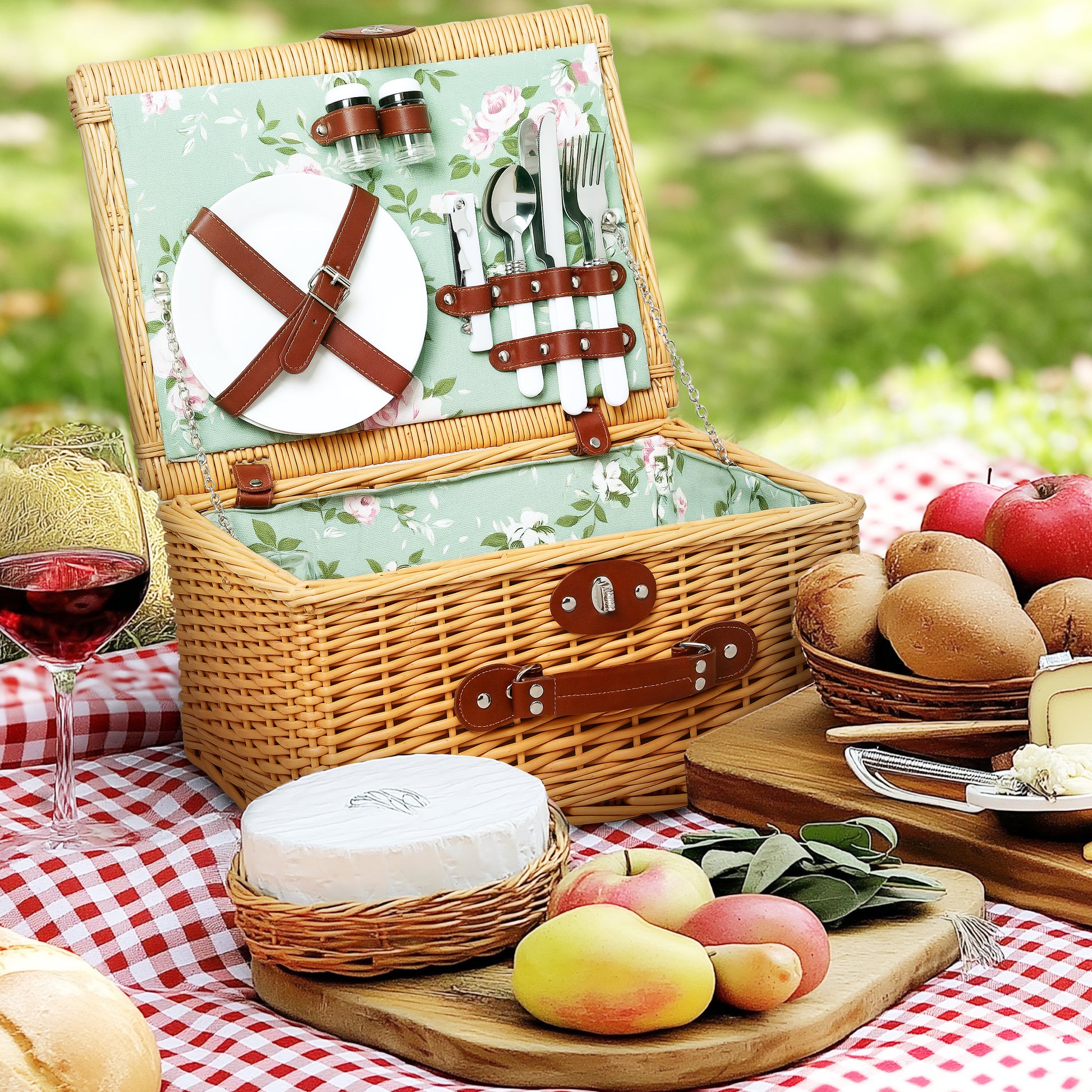 Wicker Picnic Basket for 2 People with Handle, Plates, Glasses, Corkscrew, Napkins and Cutlery, 40x30x20 cm, Light Brown