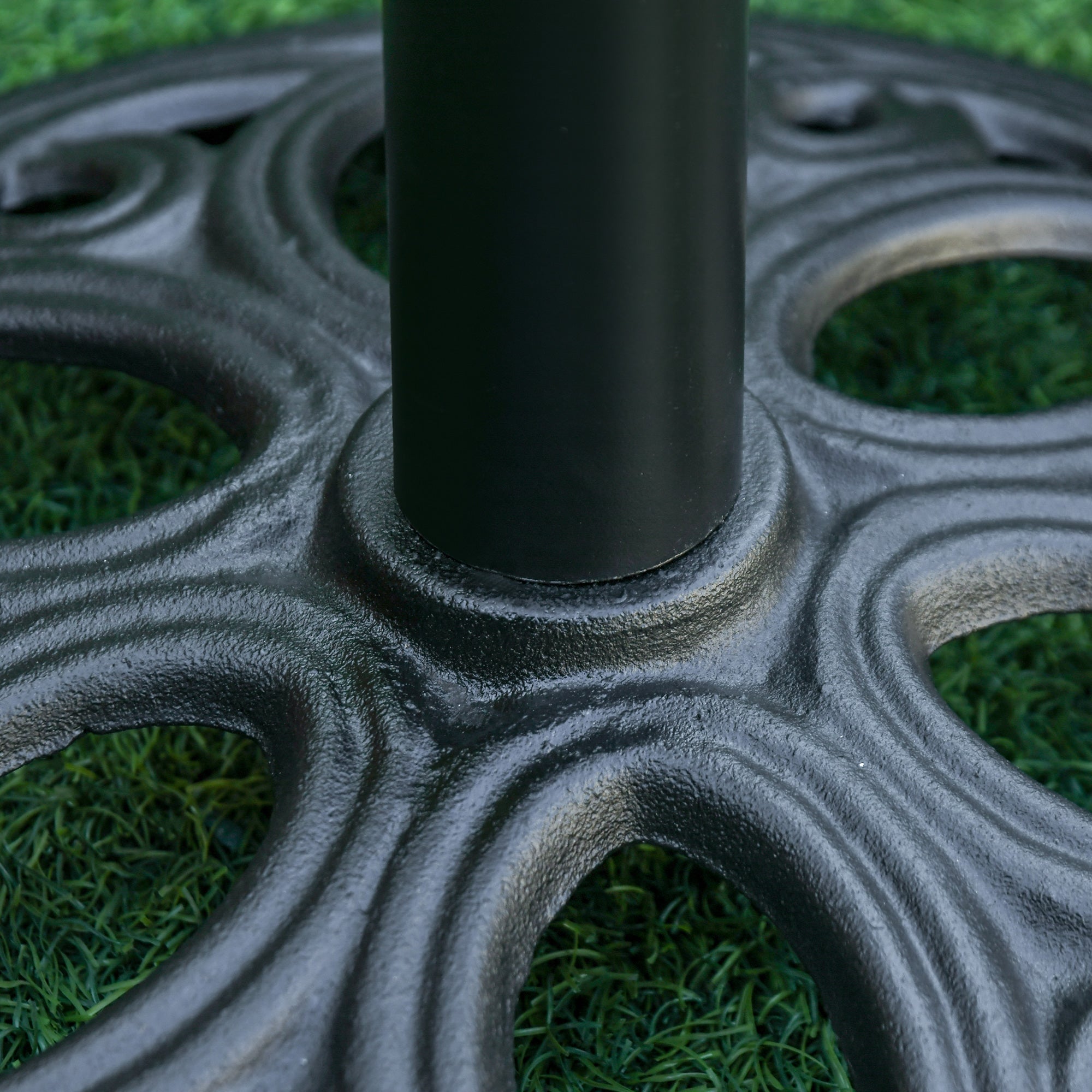 Round 11.5 kg Parasol Base, Outdoor Cast Iron Umbrella Stand for Ø 38 and 48 mm Pole, Patio Garden Terrace Umbrella Base, Ø 45 x 33.5 cm, Black