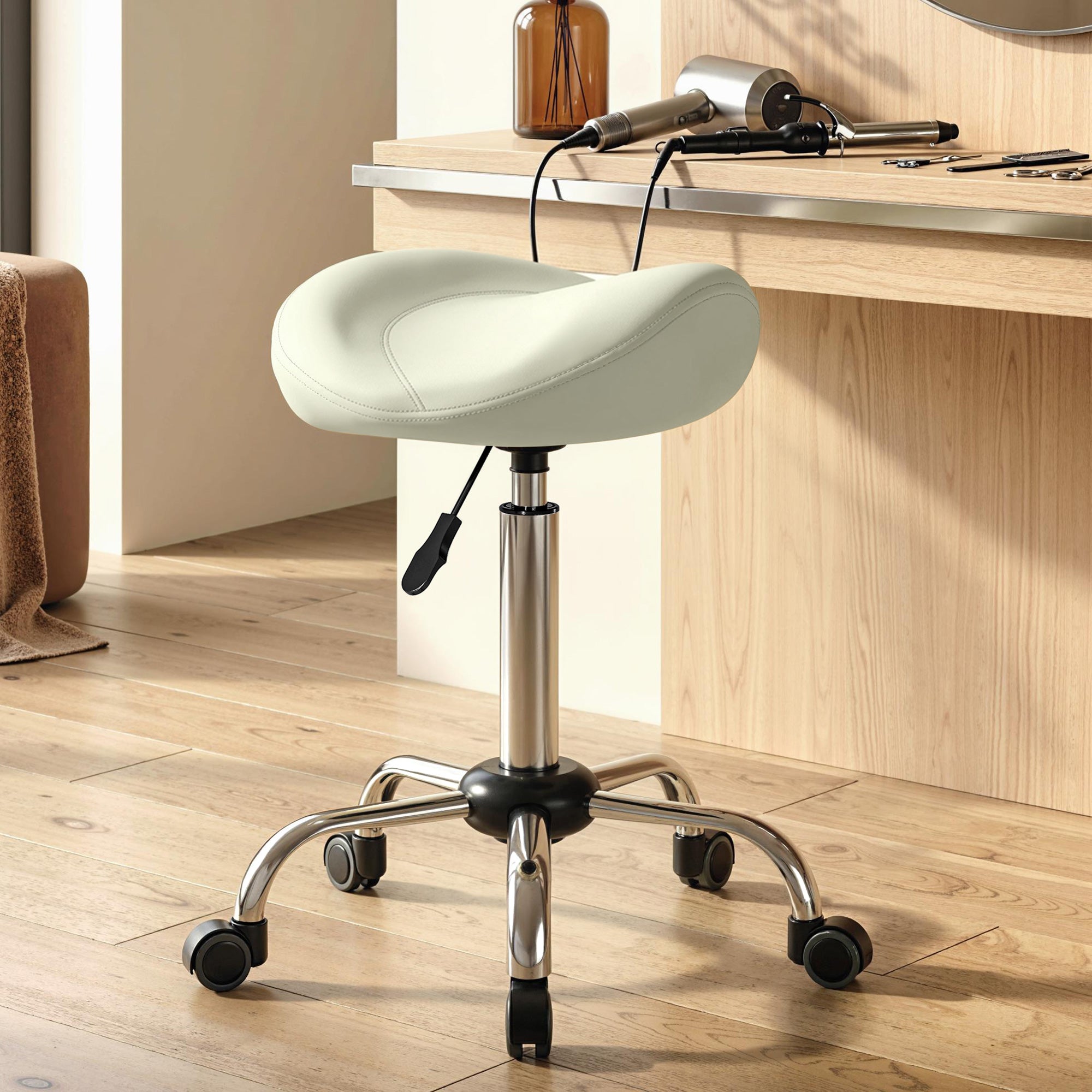 Height-Adjustable Rolling Stool 21.7–28.0 in, Swivel Saddle Seat with Thick Cushion, 360° Office/Salon Massage Spa Stool – Cream