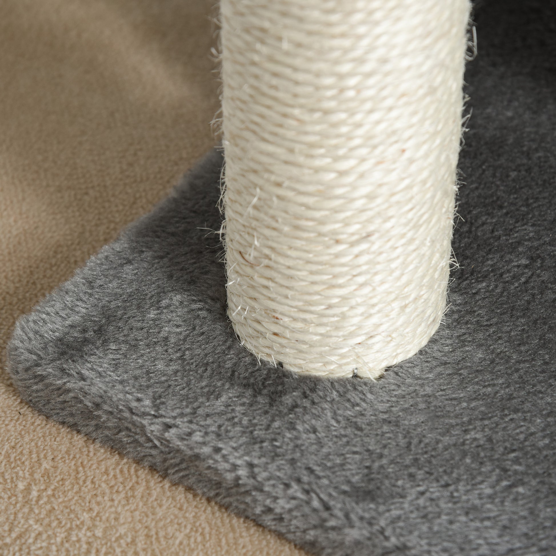 Small Cat Scratching Post Tree Cat Toy Scratching Post for Cats with Play Ball Brown 40 x 30 x 43 cm