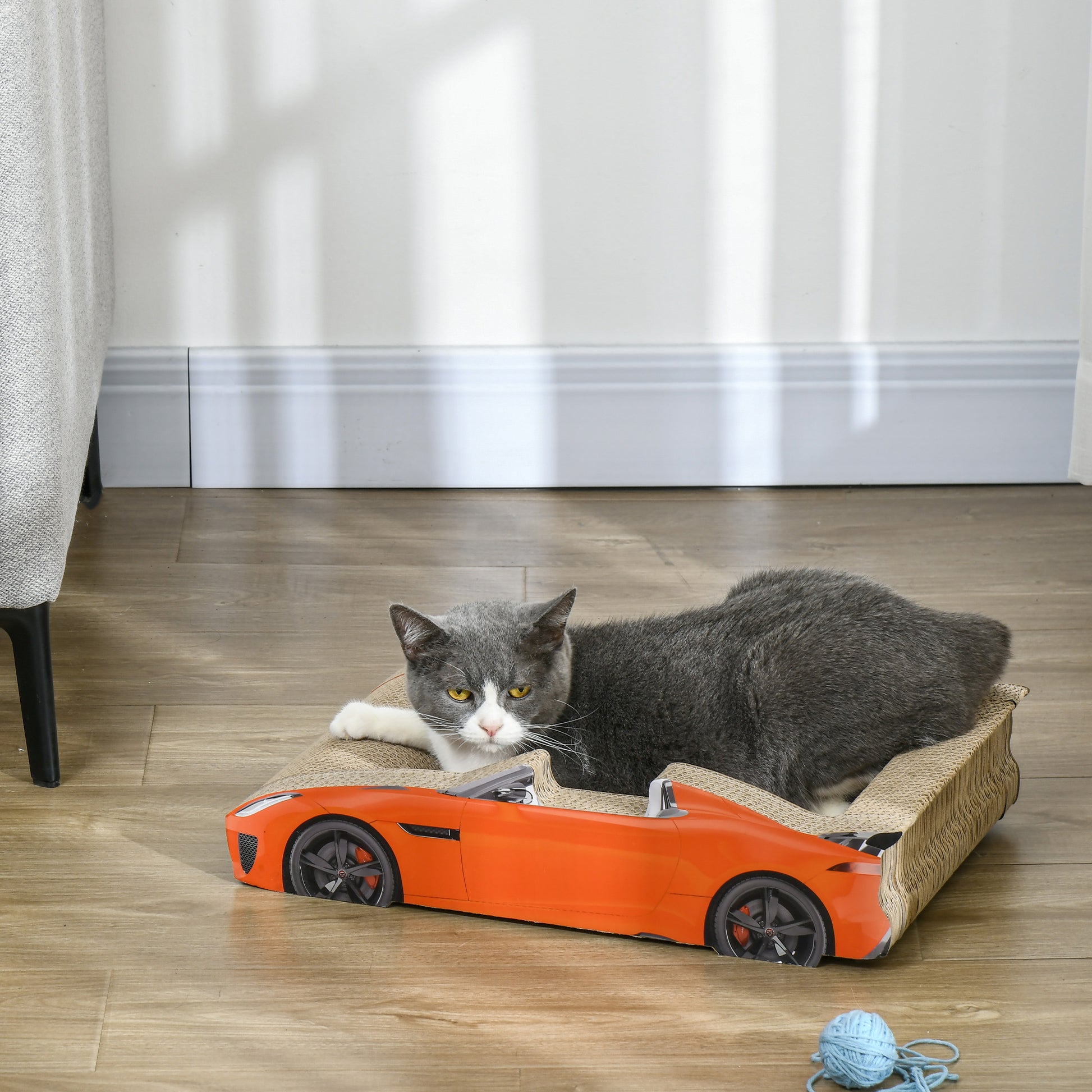 Car Shaped Cat Scratching Post with Catnip, Corrugated Cardboard Cat Scratchboard, 50x30x12.5 cm, Red