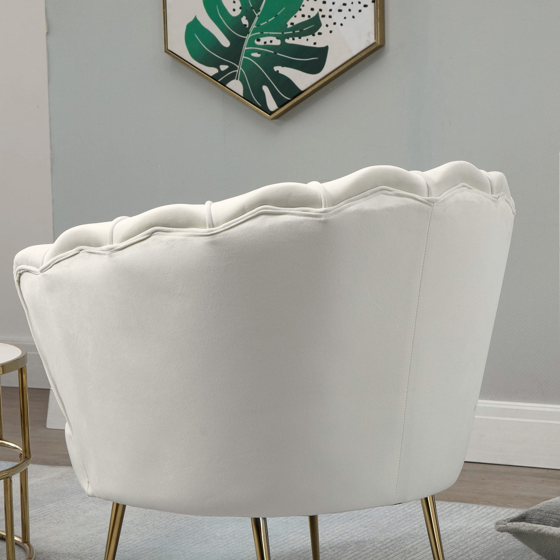 Vintage Velvet Design Armchair, Retro Chair for Bedroom, Living Room, or Office, Cream 79x77x77cm