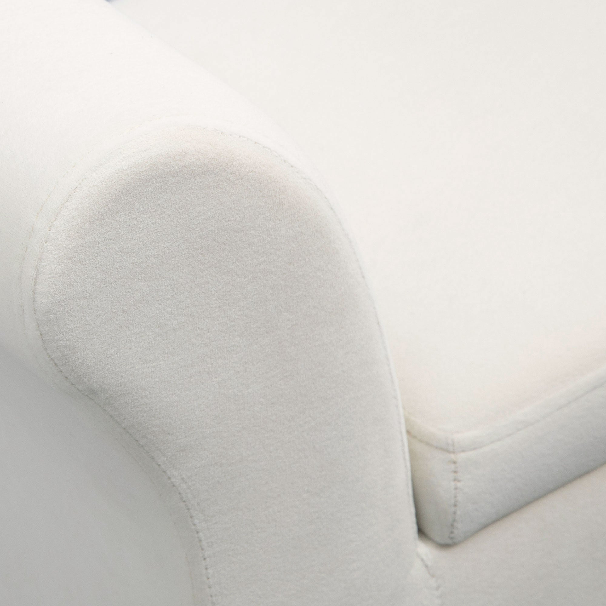 Upholstered Bench with Storage Ottoman Bench with Armrest for Entryway Bedroom Velvet Polyester 111.5 x 41 x 65 cm Cream White