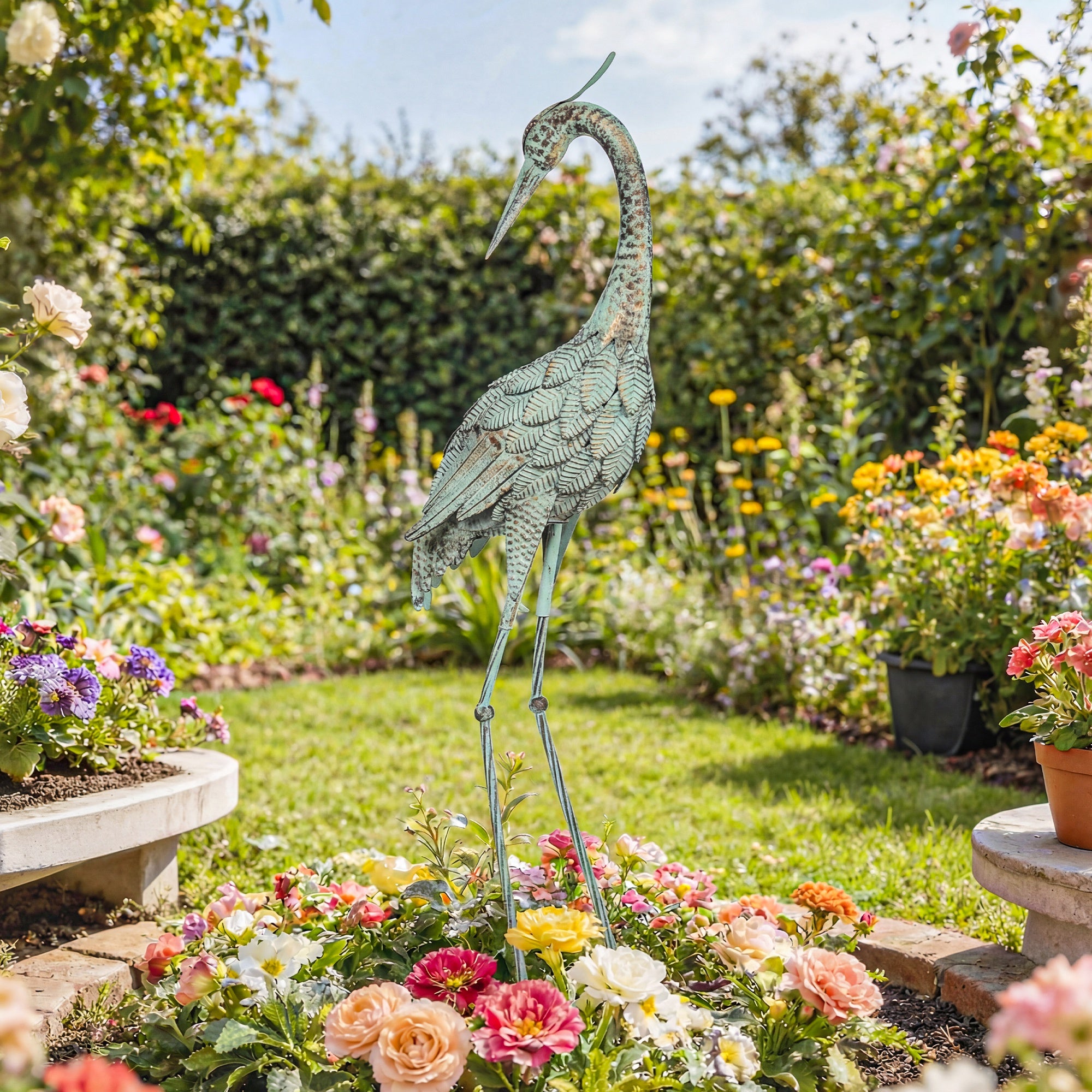 Heron Garden Statue, Metal Outdoor Bird Sculpture Standing 88 cm with Ground Anchors for Patio, Pond, Landscape Decoration, Green + Bronze