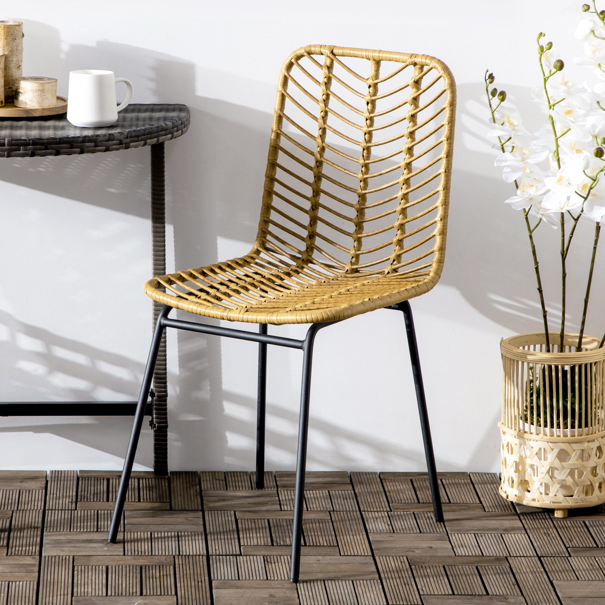 Set of 2 Synthetic Rattan Dining Chairs Kitchen Chairs with Steel Legs for Living Room Balcony Terrace Load 120 kg Natural